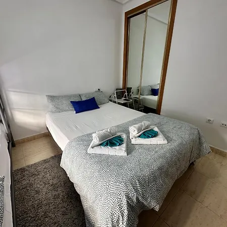 Homely Vitoria Τορεβιέχα